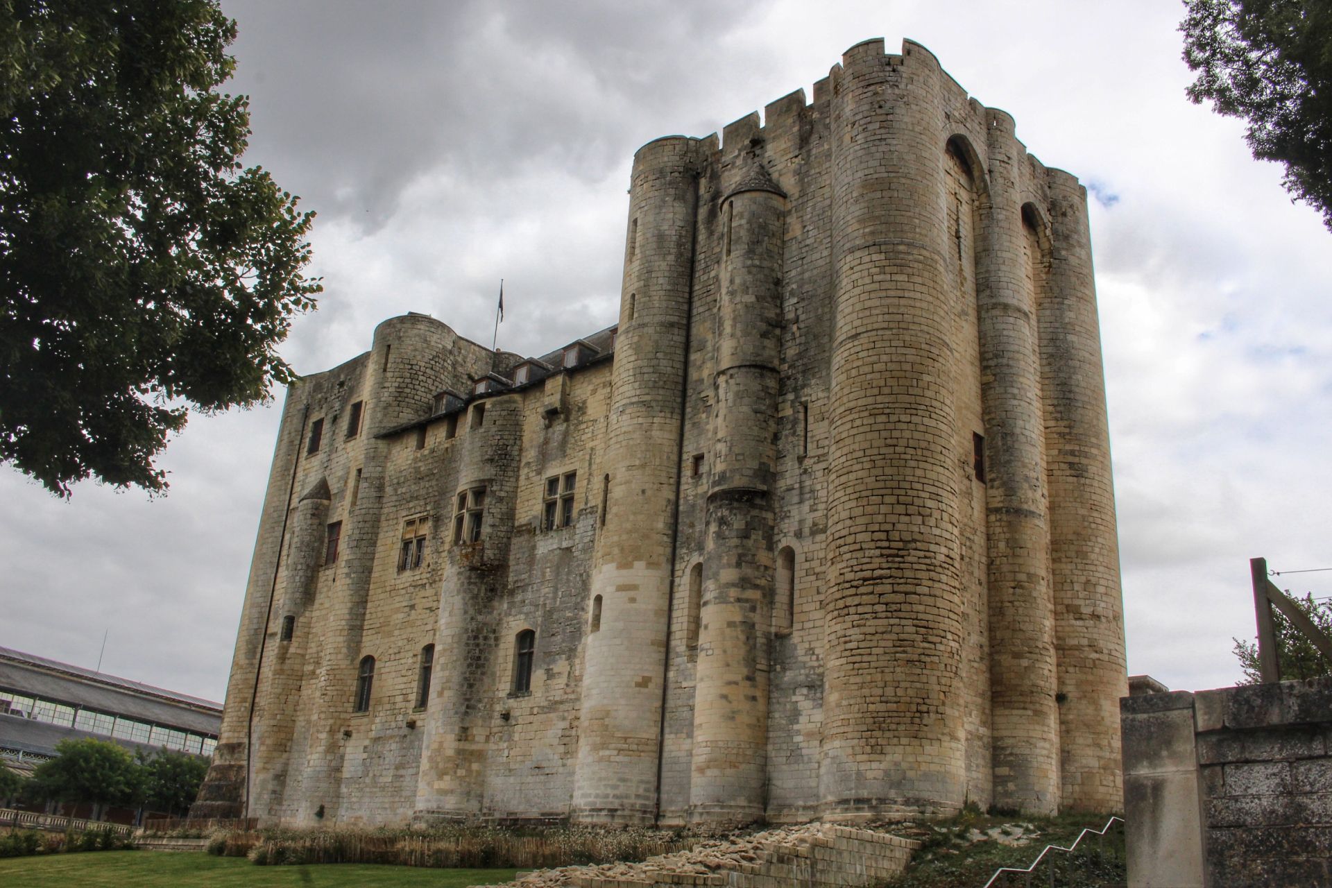 Donjon_Niort_1.jpg